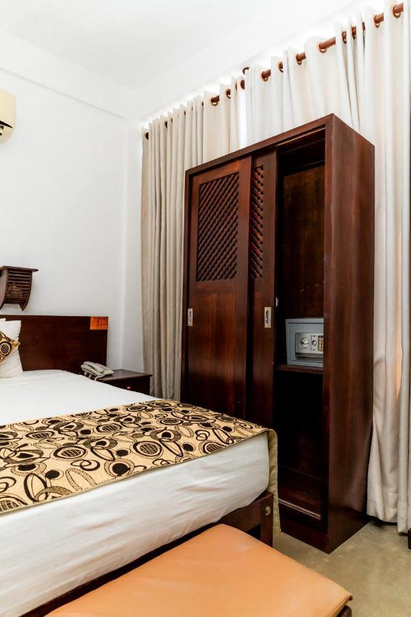 Rock Fort Beach Resort Unawatuna Extérieur photo