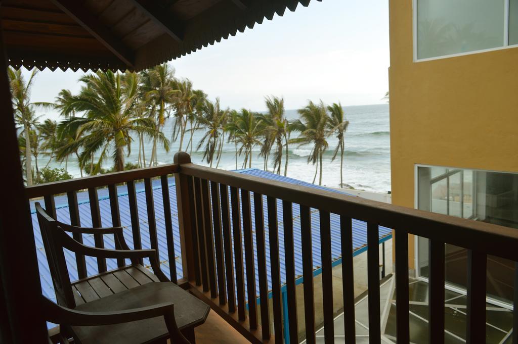 Rock Fort Beach Resort Unawatuna Extérieur photo