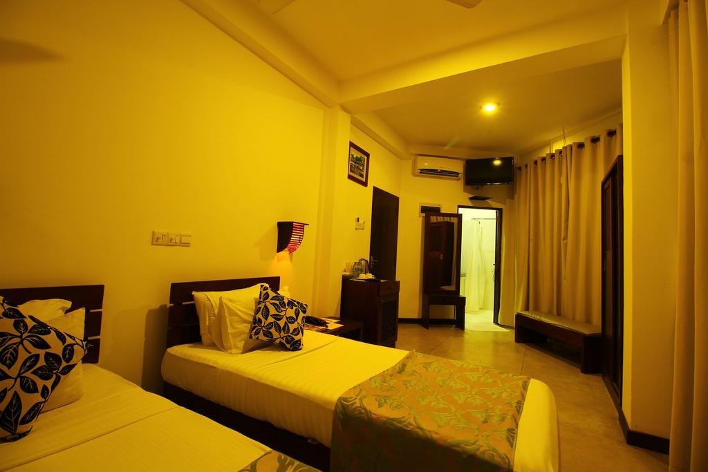 Rock Fort Beach Resort Unawatuna Extérieur photo