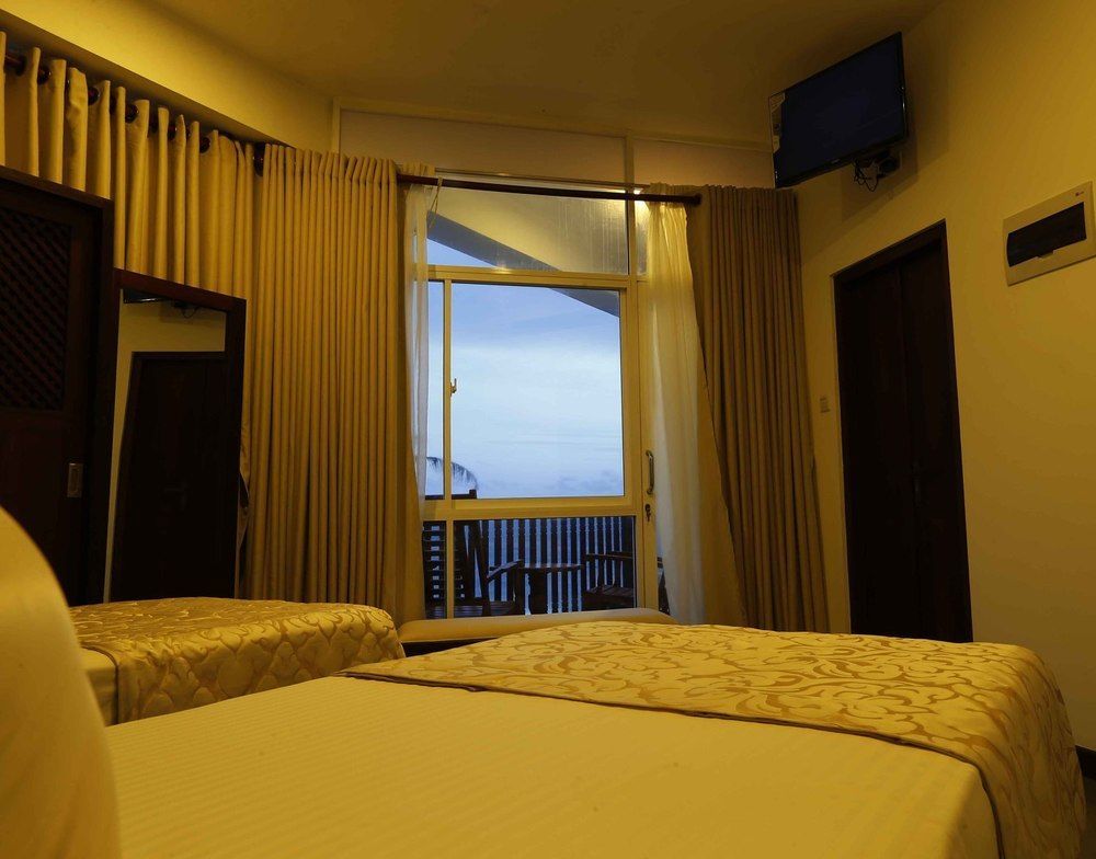 Rock Fort Beach Resort Unawatuna Extérieur photo